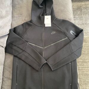 NIKE TECH HOODIE
